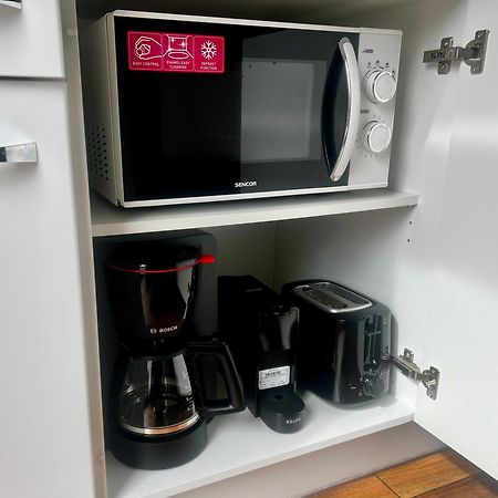 Schoenes City-Apartment Im Zentrum Mit Balkon Hof  Ngoại thất bức ảnh