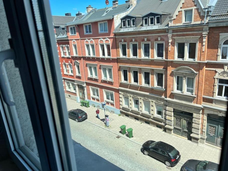 Schoenes City-Apartment Im Zentrum Mit Balkon Hof  Ngoại thất bức ảnh