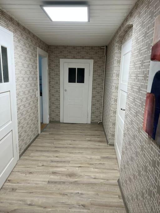 Schoenes City-Apartment Im Zentrum Mit Balkon Hof  Ngoại thất bức ảnh