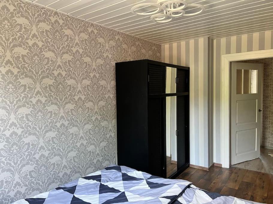 Schoenes City-Apartment Im Zentrum Mit Balkon Hof  Ngoại thất bức ảnh