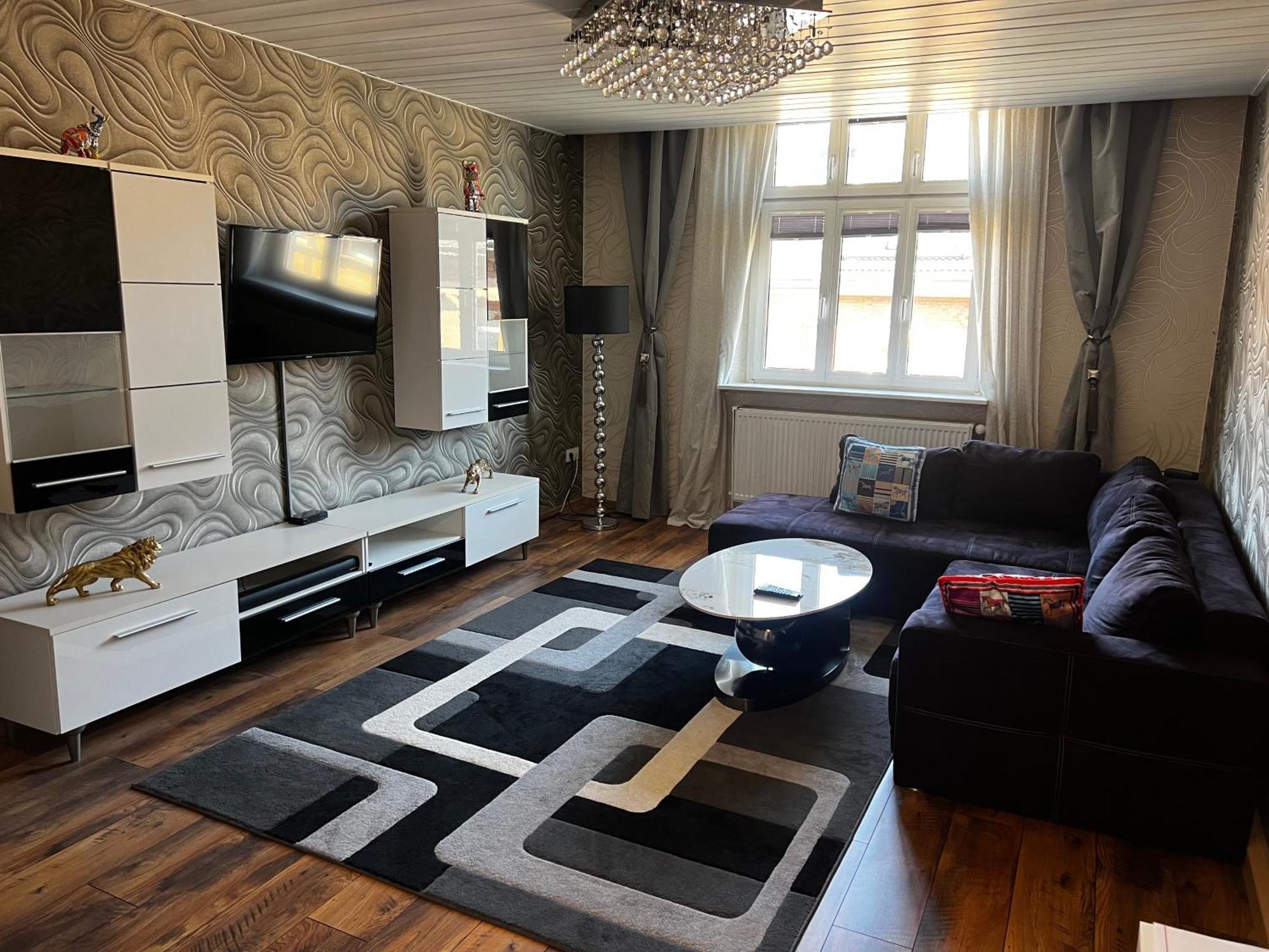 Schoenes City-Apartment Im Zentrum Mit Balkon Hof  Ngoại thất bức ảnh