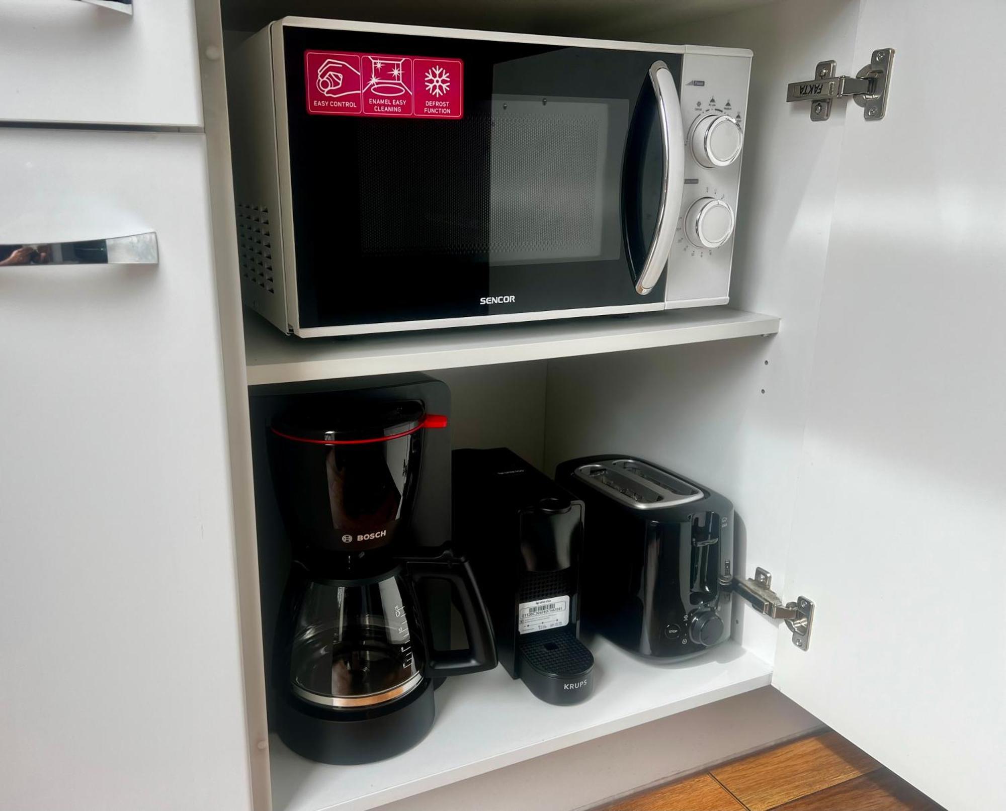 Schoenes City-Apartment Im Zentrum Mit Balkon Hof  Ngoại thất bức ảnh